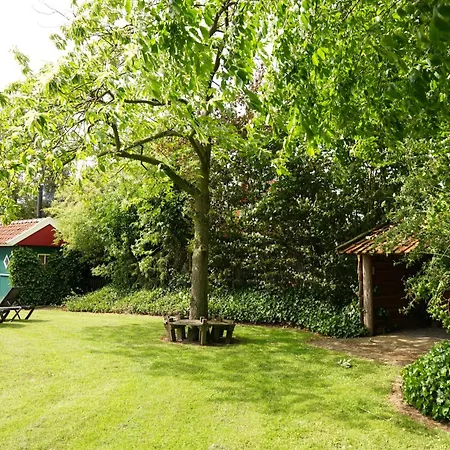 Holiday home Het Roodborstje 4-persoons