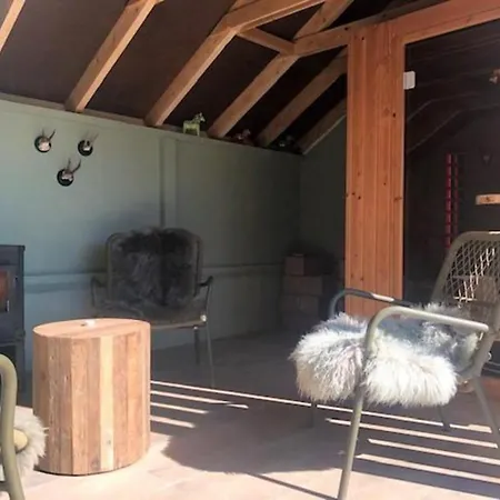 Het Roodborstje 4-persoons Feriehus *