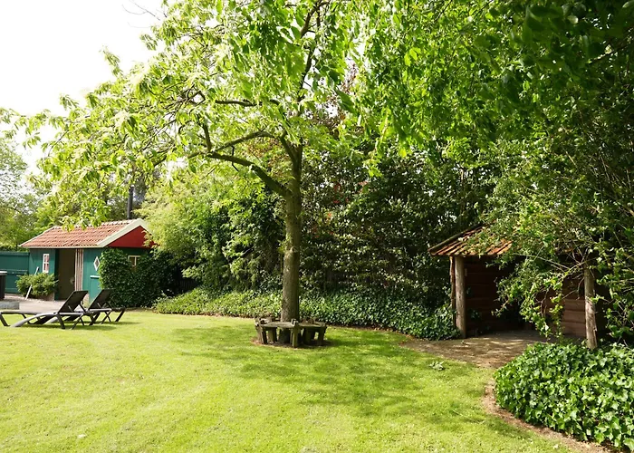 Semesterbostad Het Roodborstje 4-persoons