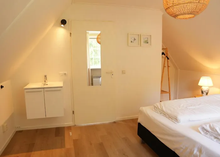 Semesterbostad Het Roodborstje 4-persoons